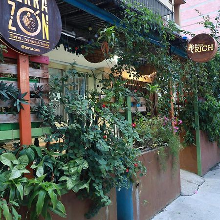 Hostal Rich Medellin Ngoại thất bức ảnh