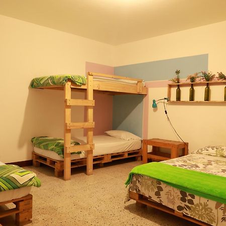 Hostal Rich Medellin Ngoại thất bức ảnh