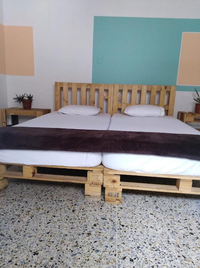 Hostal Rich Medellin Ngoại thất bức ảnh