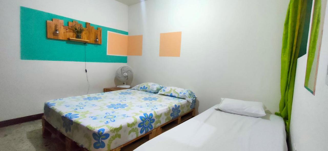 Hostal Rich Medellin Ngoại thất bức ảnh