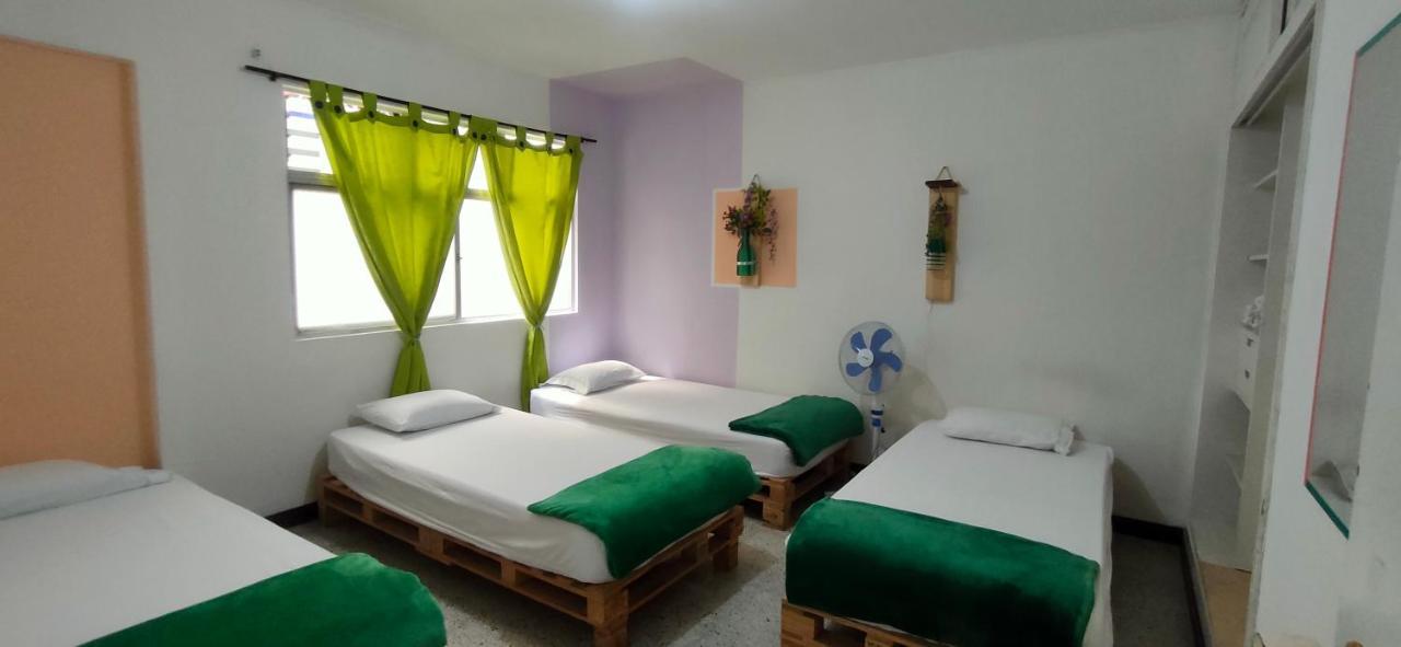 Hostal Rich Medellin Ngoại thất bức ảnh