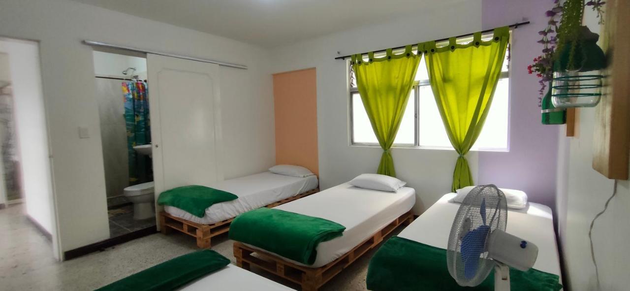 Hostal Rich Medellin Ngoại thất bức ảnh