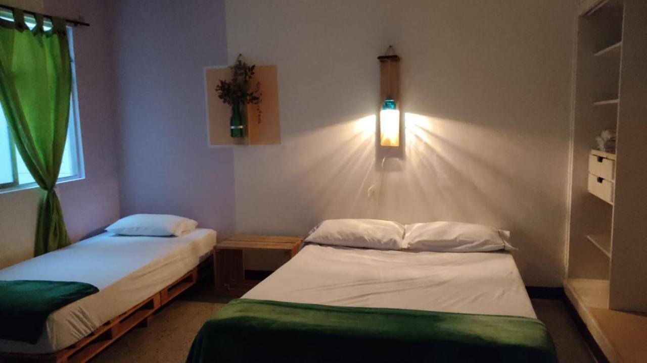 Hostal Rich Medellin Ngoại thất bức ảnh