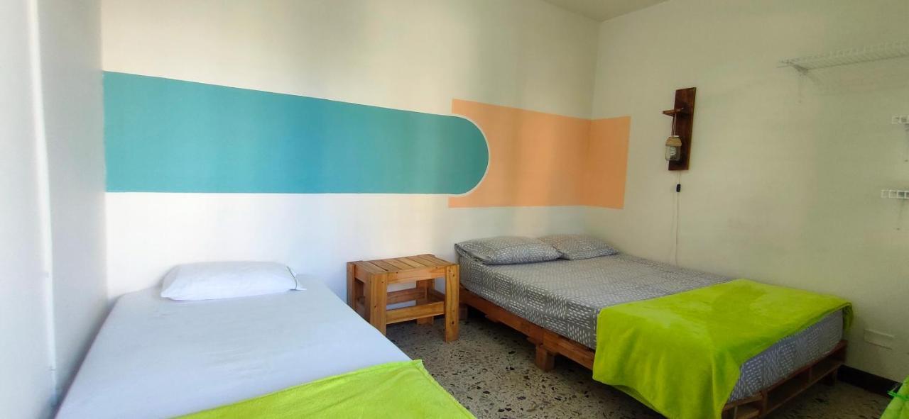 Hostal Rich Medellin Ngoại thất bức ảnh