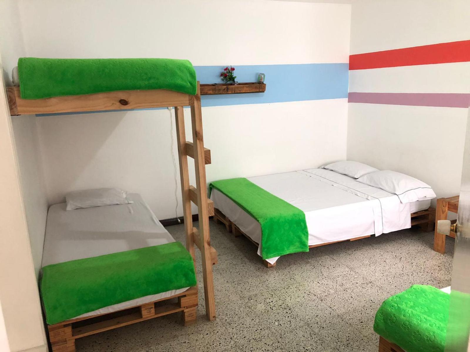 Hostal Rich Medellin Ngoại thất bức ảnh