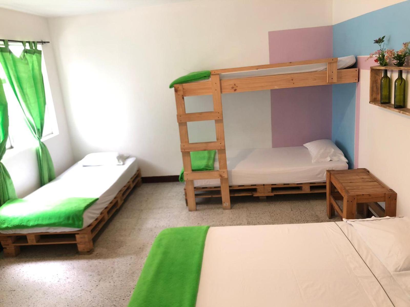 Hostal Rich Medellin Ngoại thất bức ảnh