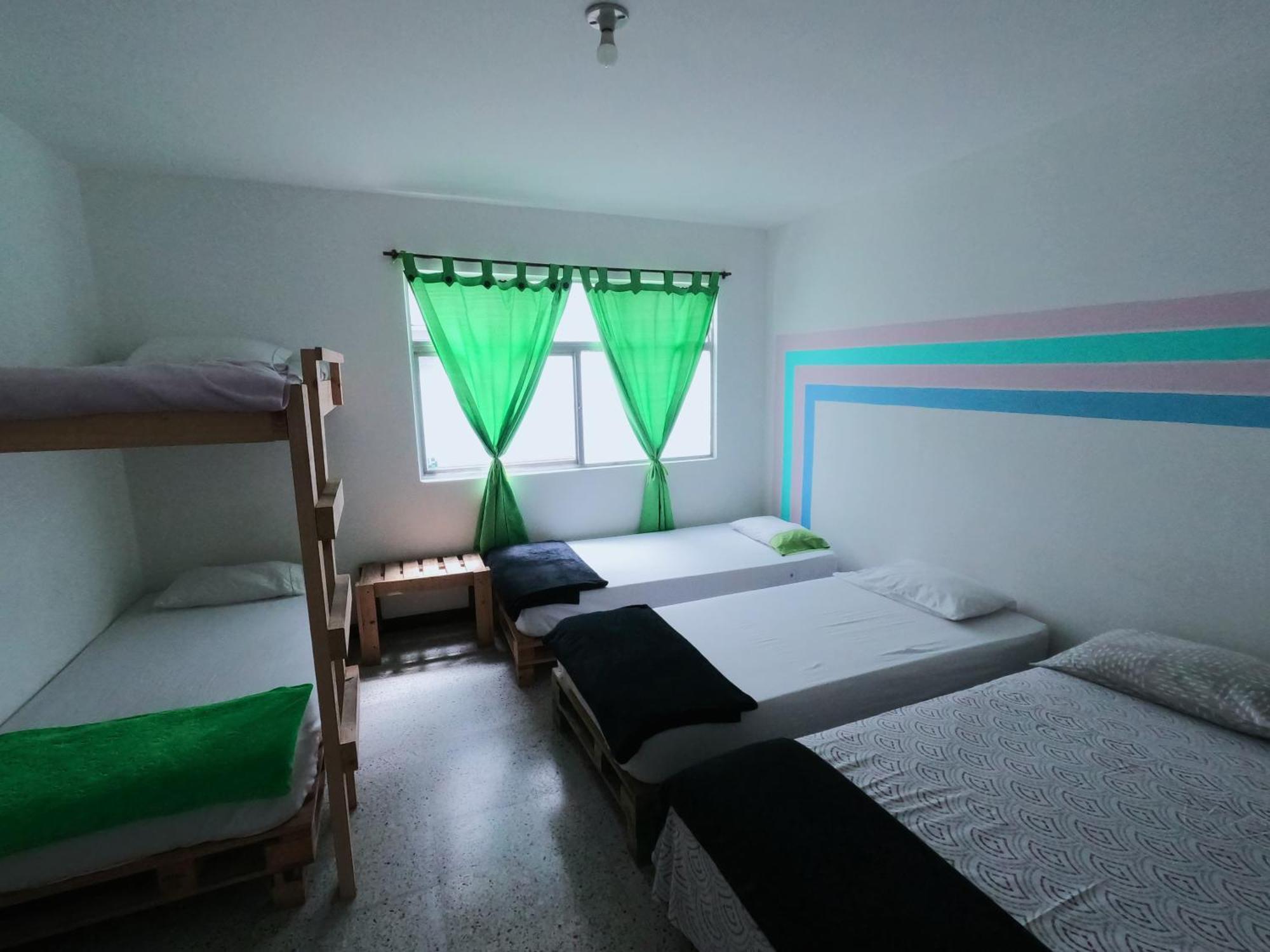 Hostal Rich Medellin Ngoại thất bức ảnh