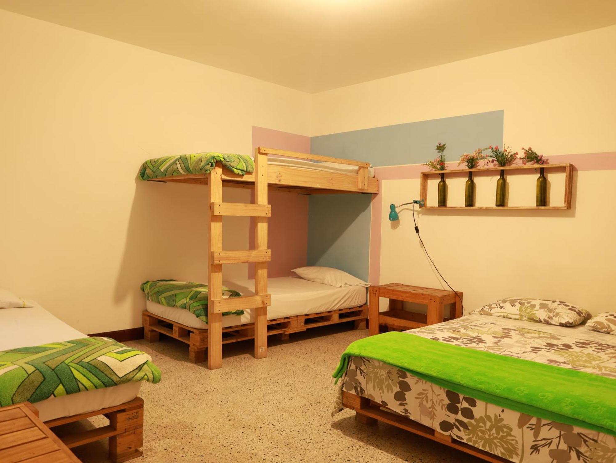 Hostal Rich Medellin Ngoại thất bức ảnh