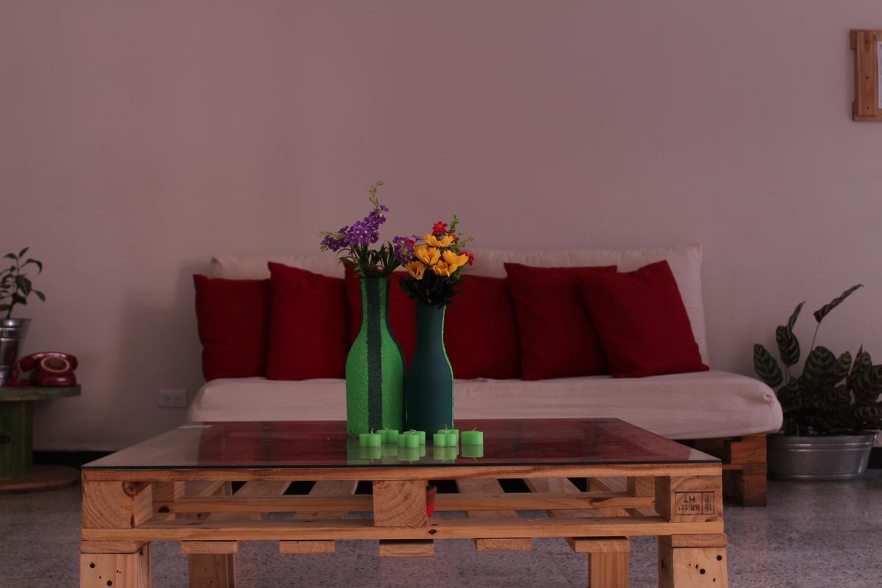 Hostal Rich Medellin Ngoại thất bức ảnh