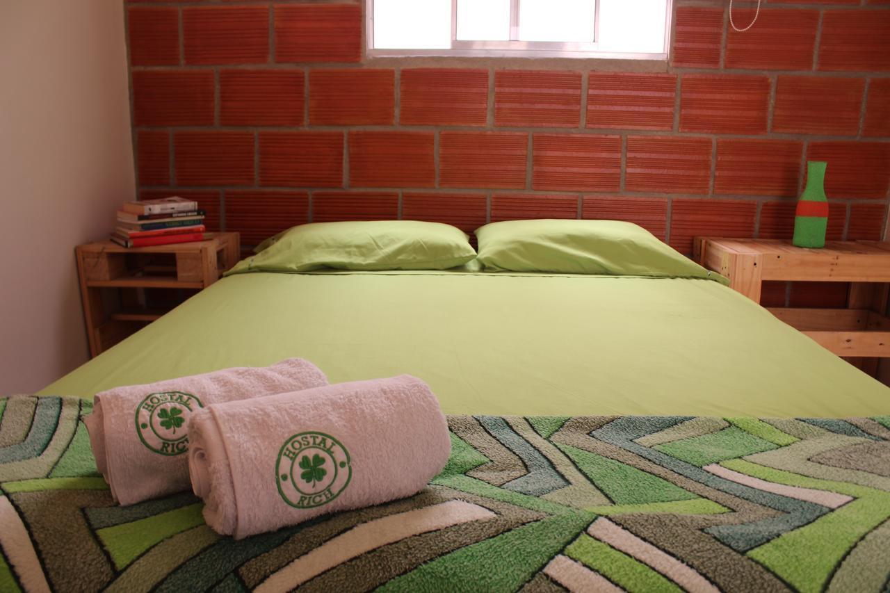 Hostal Rich Medellin Ngoại thất bức ảnh